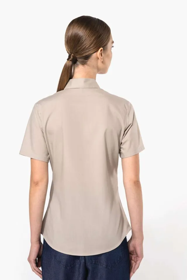 Kariban Judith - női rövid ujjú könnyen kezelhető Polycotton poplin ing (K548), modellen