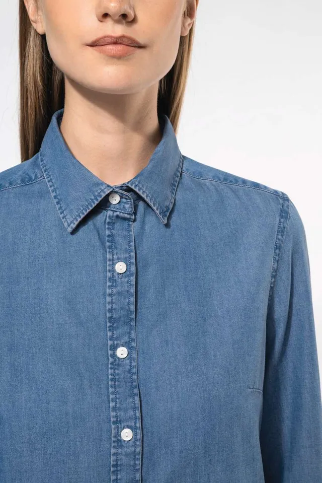 Kariban női Chambray ing (K509), modellen