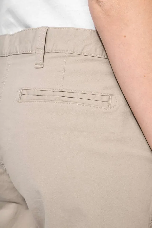 Kariban női Chino bermuda Short nadrág (K751), modellen