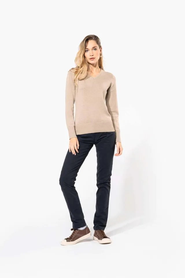 Kariban női chino nadrág (K741), modellen