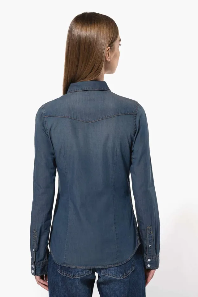 Kariban női hosszú ujjú farmer ing (K518), modellen