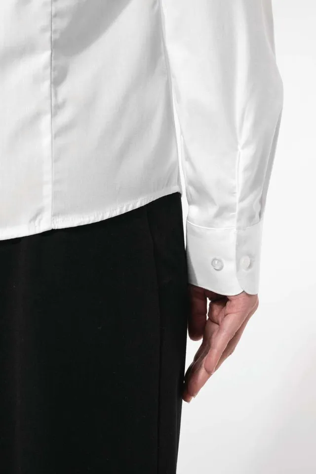 Kariban női hosszú ujjú poplin ing (K510), modellen