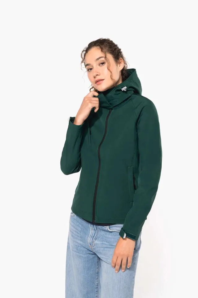 Kariban női kapucnis softshell kabát (K414), modellen