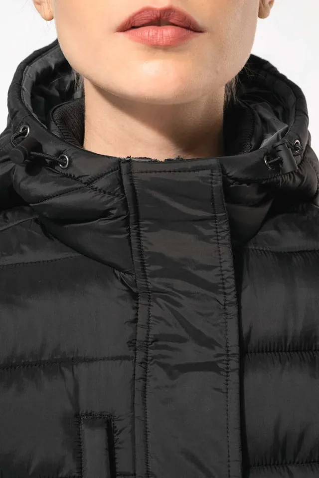 Kariban női könnyű kapucnis parka (K6129), modellen