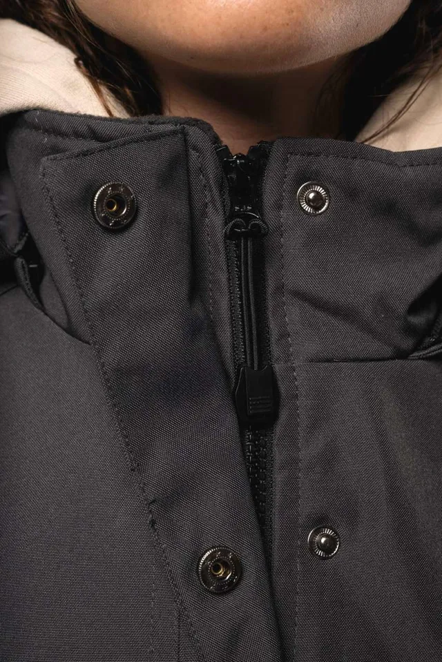 Kariban női parka (K6108), modellen