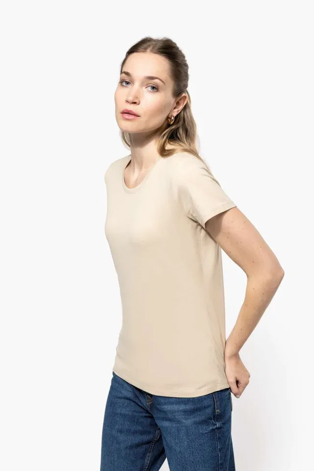 Kariban női rövid ujjú környakas póló (K380), modellen
