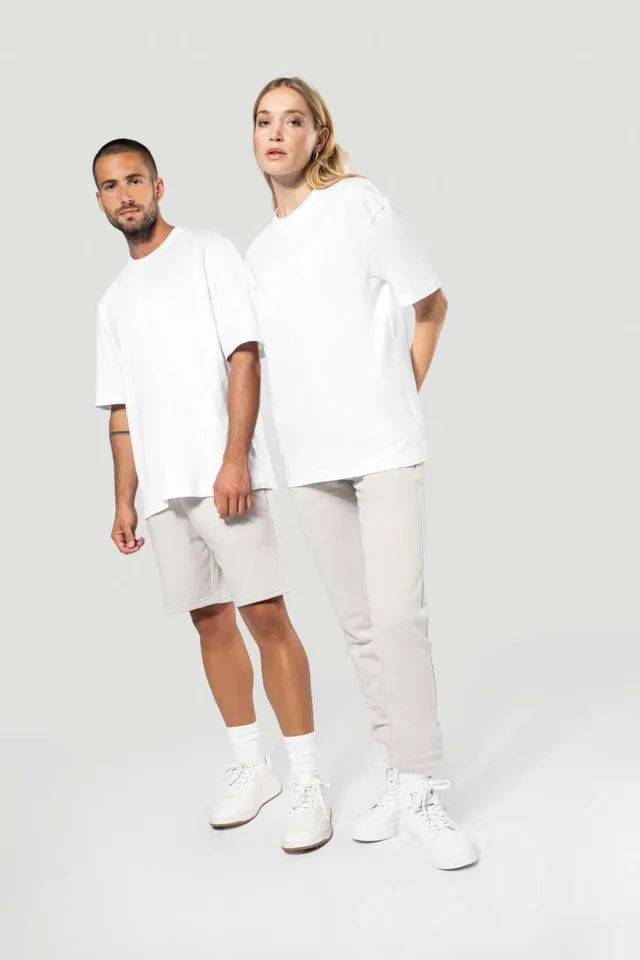 Kariban Oversized rövid ujjú uniszex póló (K3008), modellen