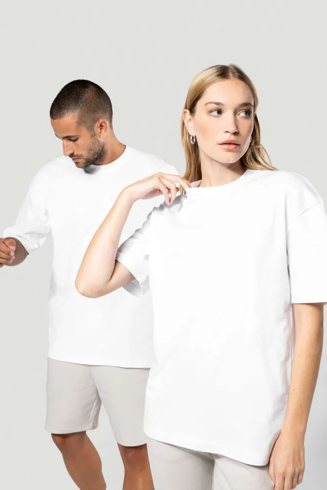 Kariban Oversized rövid ujjú uniszex póló (K3008), modellen