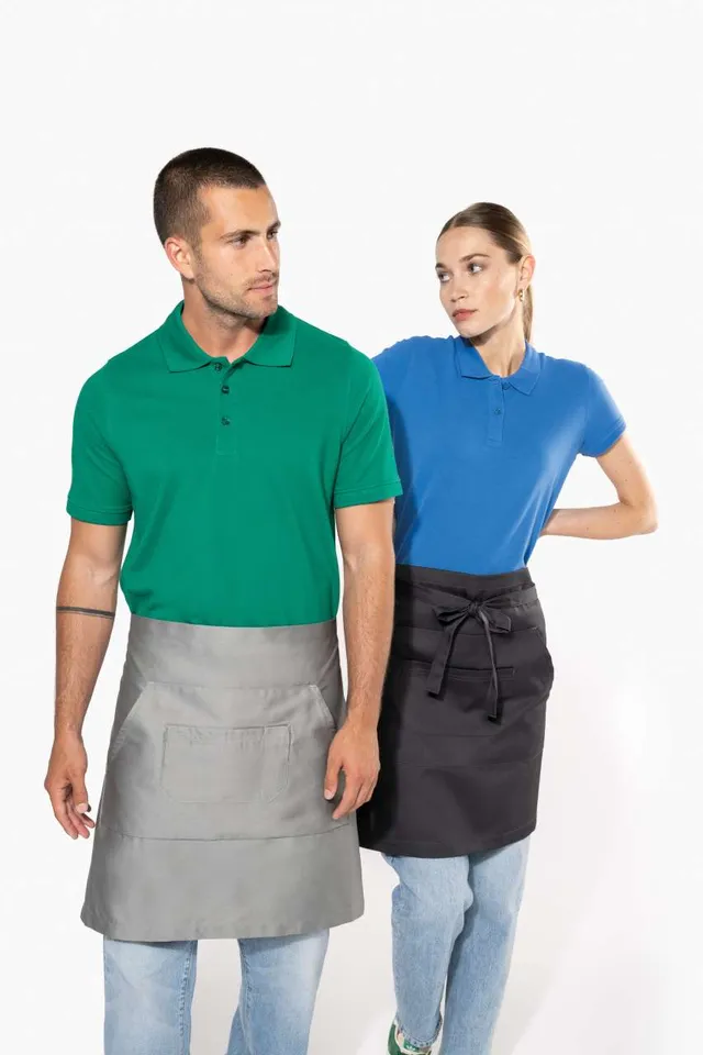 Kariban Polycotton középhosszú kötény (K899), modellen