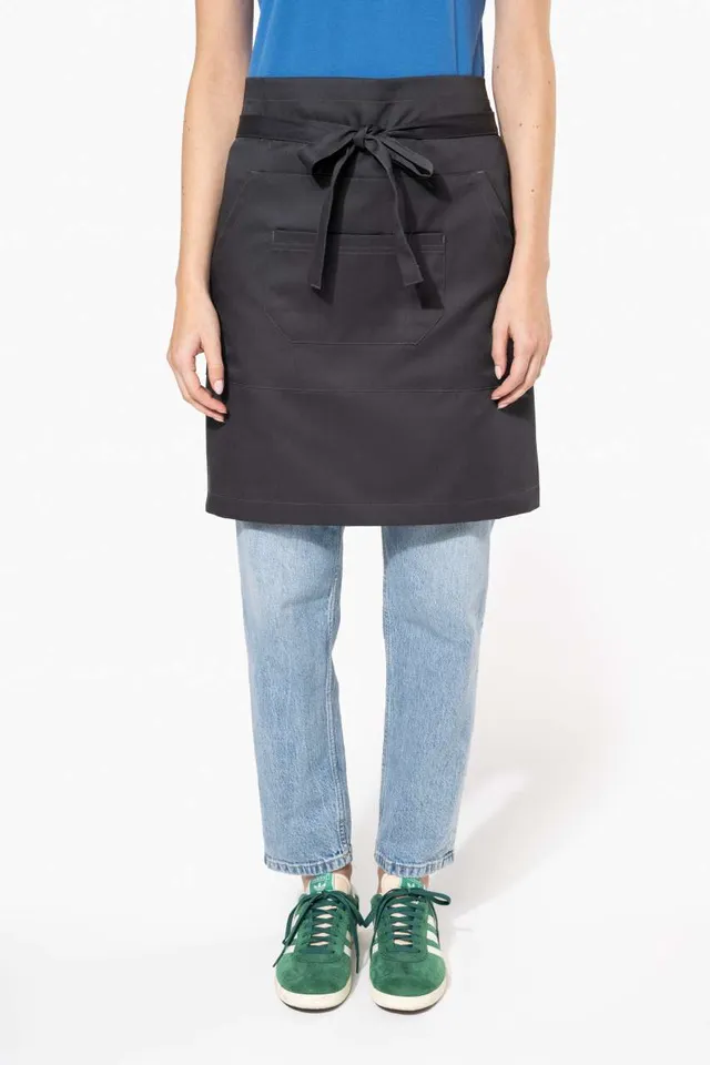Kariban Polycotton középhosszú kötény (K899), modellen