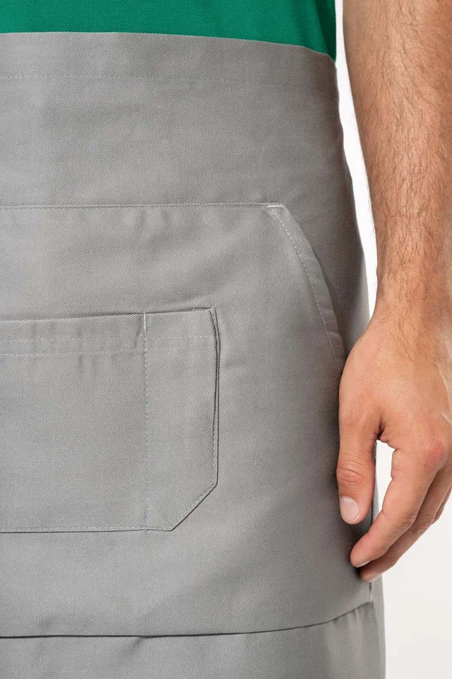 Kariban Polycotton középhosszú kötény (K899), modellen