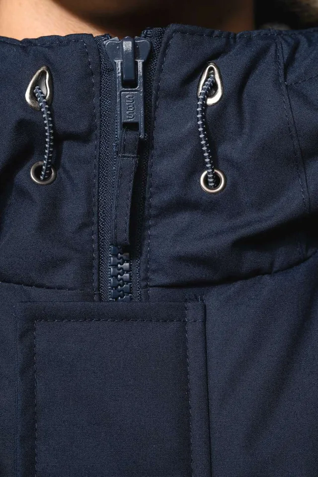 Kariban téli parka férfi (K621), modellen
