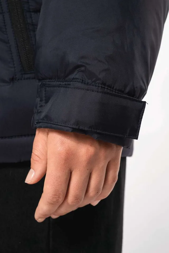 Kariban uniszex két színű bélelt kapucnis kabát (K6163), modellen