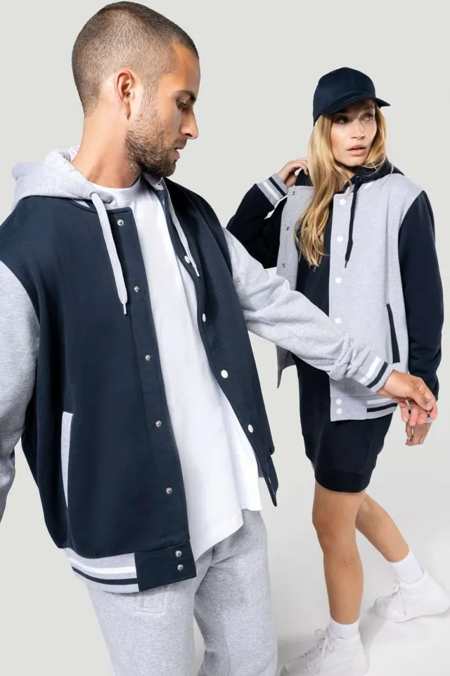 Kariban uniszex teddy kabát kapucnival (K4003), modellen
