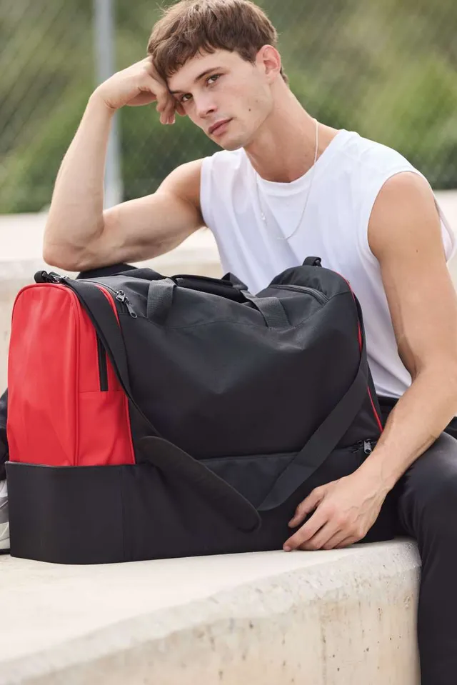 Kimood Merev aljú sporttáska (KI0661), modellen