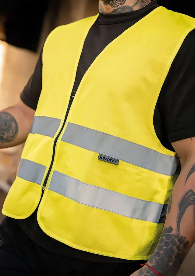 Korntex cipzáras jól láthatósági mellény "cologne" (RX217), modellen
