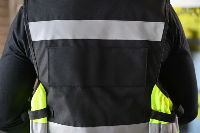 Korntex Taktikai láthatósági férfi mellény "stammheim" (KXELTAC), modellen