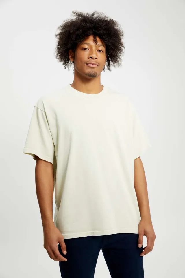 Lane Seven Garment Dyed vastag póló (LS16005GD), modellen