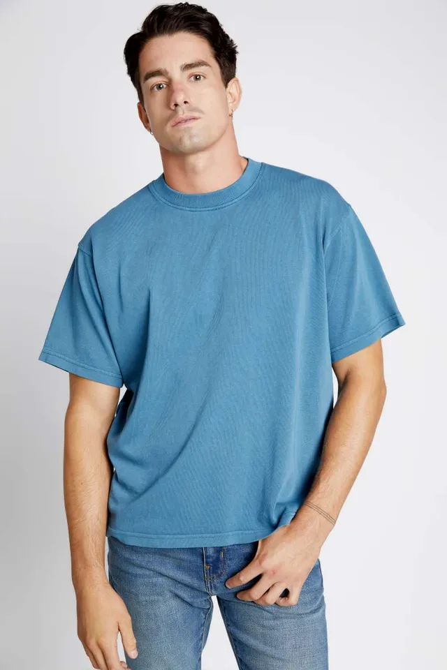 Lane Seven Garment Dyed vastag póló (LS16005GD), modellen