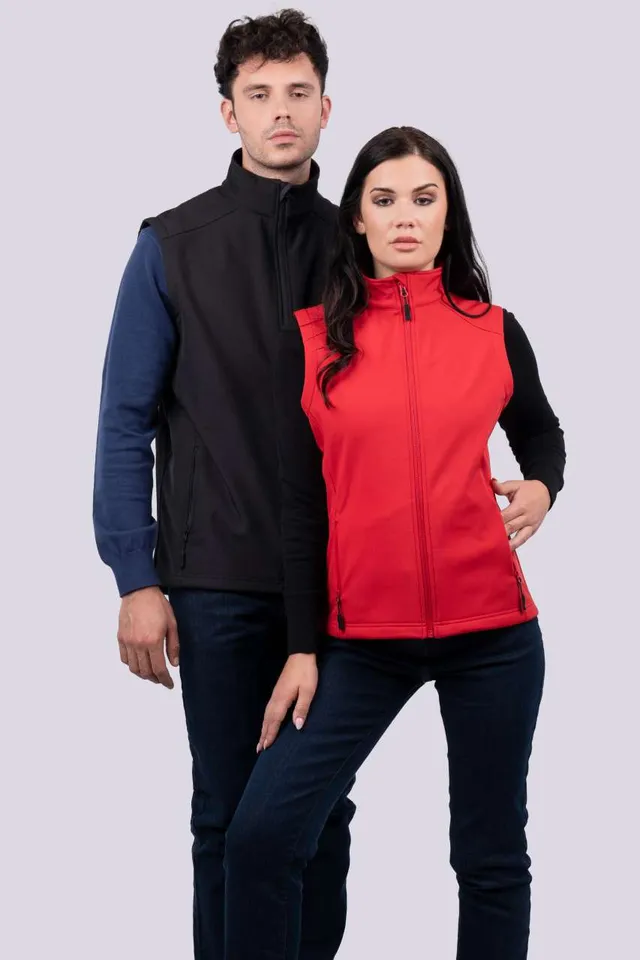 Legend Classics női 3 rétegű softshell mellény (LE841), modellen