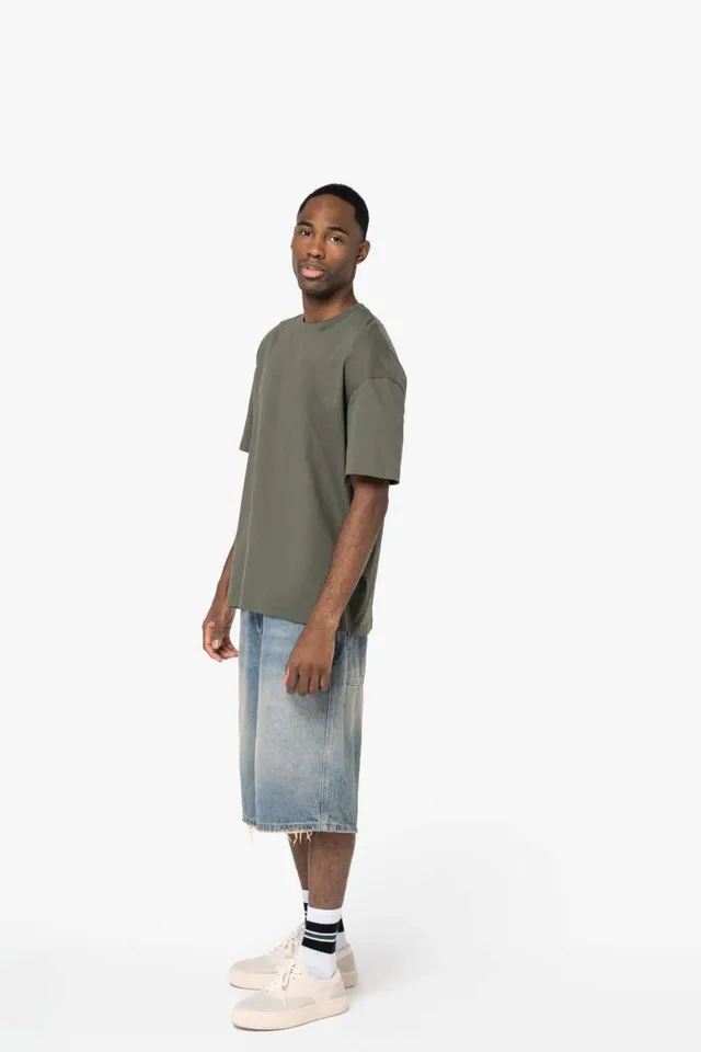 Native Spirit férfi Oversized póló (NS332), modellen