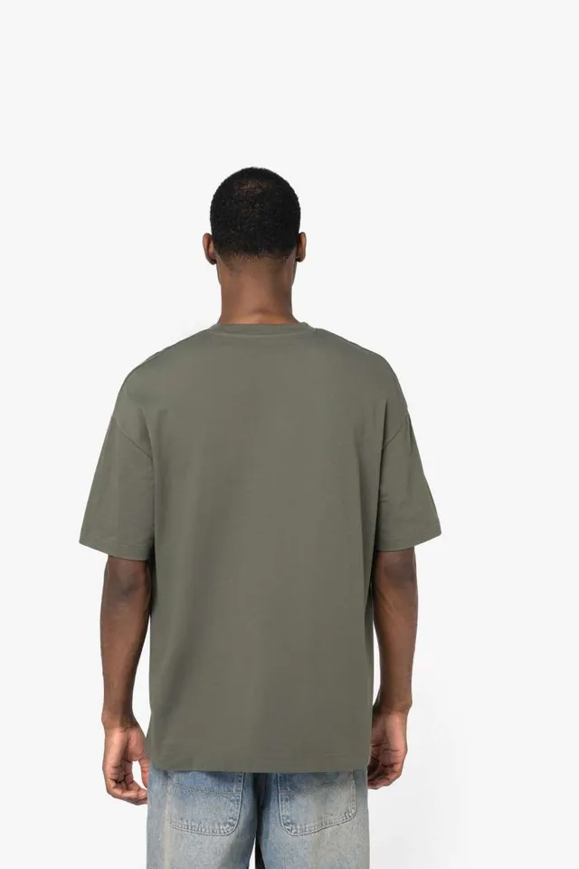 Native Spirit férfi Oversized póló (NS332), modellen