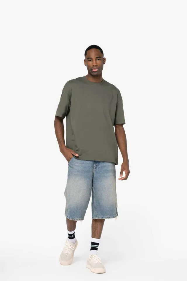 Native Spirit férfi Oversized póló (NS332), modellen