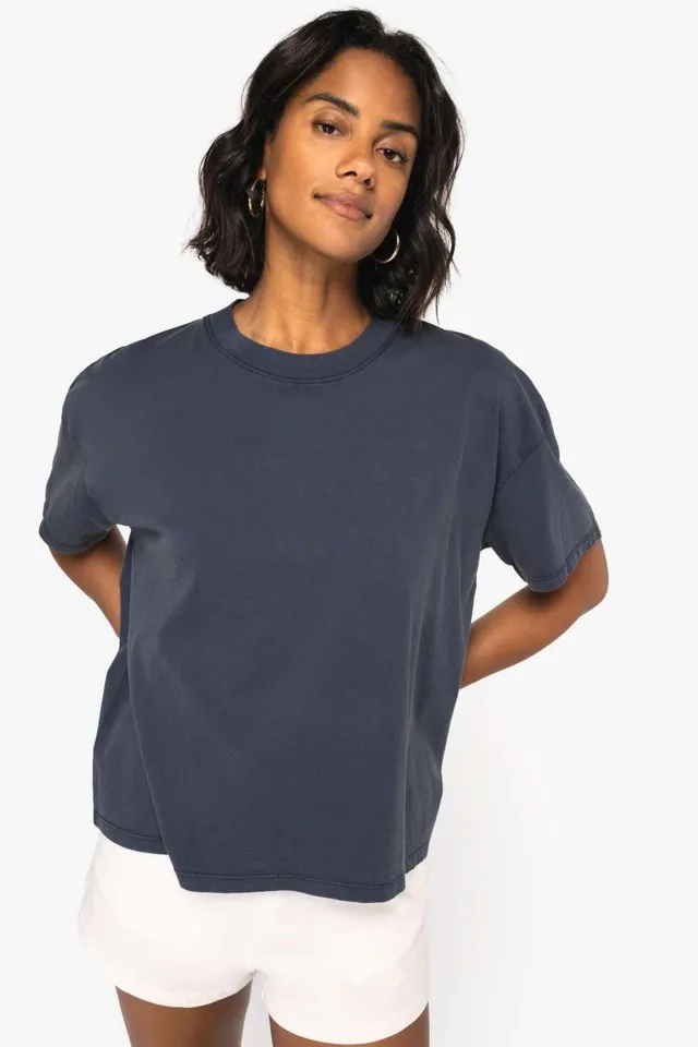 Native Spirit női Oversized mosott hatású póló (NS327), modellen
