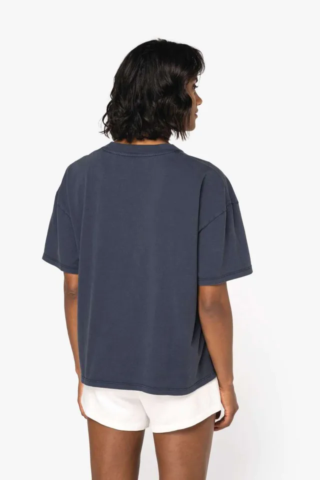 Native Spirit női Oversized mosott hatású póló (NS327), modellen