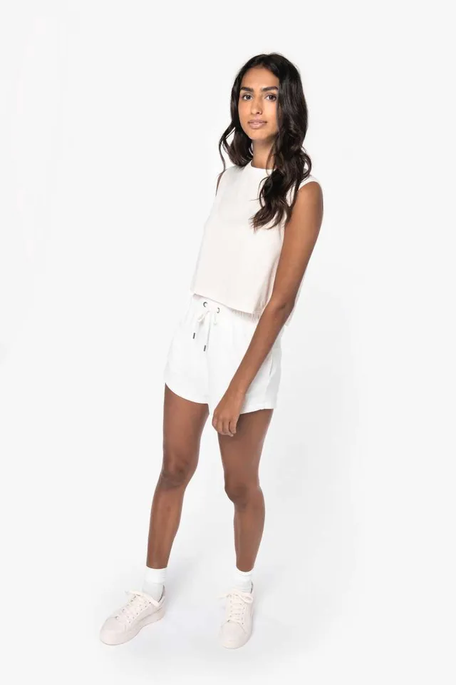 Native Spirit női ujjatlan crop Top póló (NS342), modellen