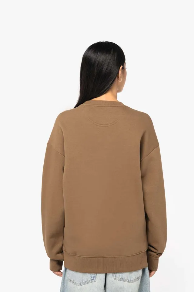 Native Spirit uniszex Oversized környakas pulóver (NS407), modellen