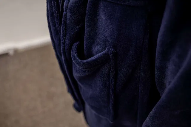 Olima Coral fleece fürdőköpeny törölköző (OLCB2600), modellen