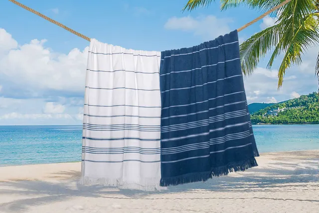 Olima csíkos Beach & Spa fürdőlepedő (OL1000), modellen