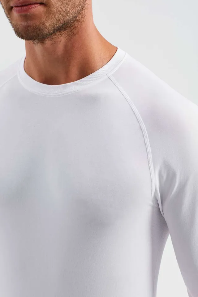 Onna 'unstoppable' Men’s Fresh Underscrub Baselayer férfi (NN270), modellen