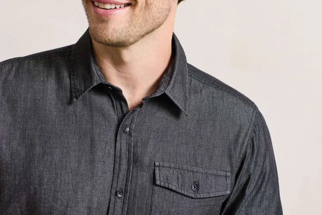 Premier férfi denim ing farmer stílusú tűzéssel (PR222), modellen