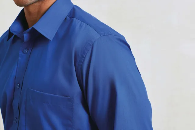 Premier férfi hosszú ujjú poplin ing (PR200), modellen