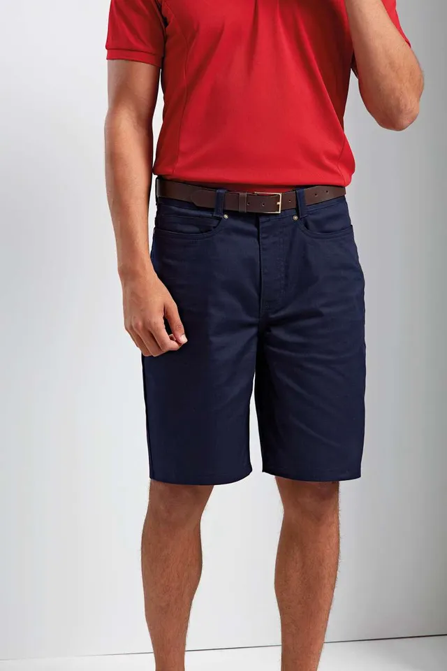 Premier férfi Performance Chino rövidnadrág (PR562), modellen