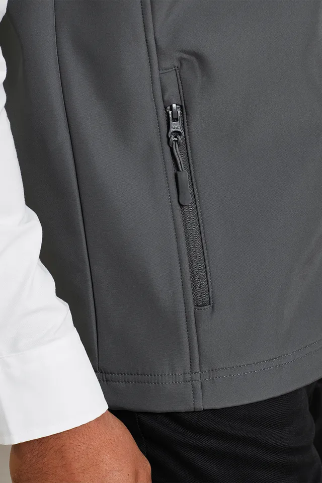 Premier férfi Windchecker® emblémázható & újrahasznosított softshell mellény (PR814), modellen