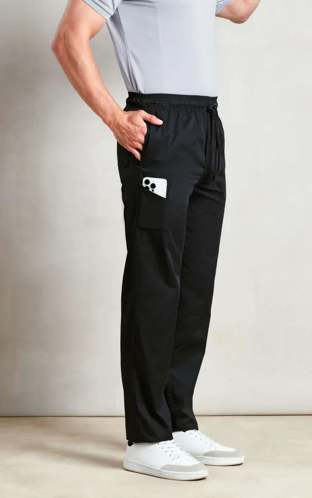 Premier Slim Fit szakácsnadrág (PR554), modellen
