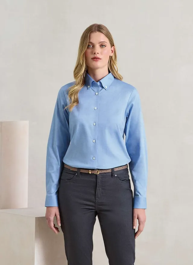 Premier 'supreme' női hosszú ujjú Oxford ing (PR384), modellen