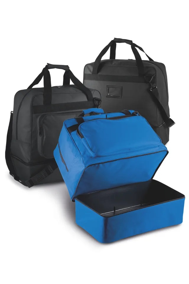 Proact Csapatsport hátizsák Merev alsó Rekesszel - 60 Literes (PA519), modellen