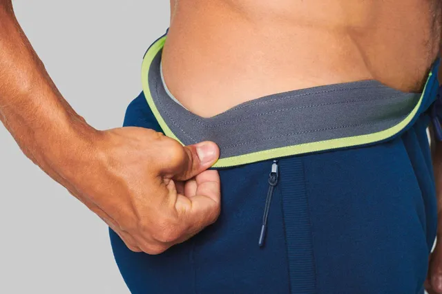 Proact felnőtt Multisport bermuda rövidnadrág (PA1022), modellen