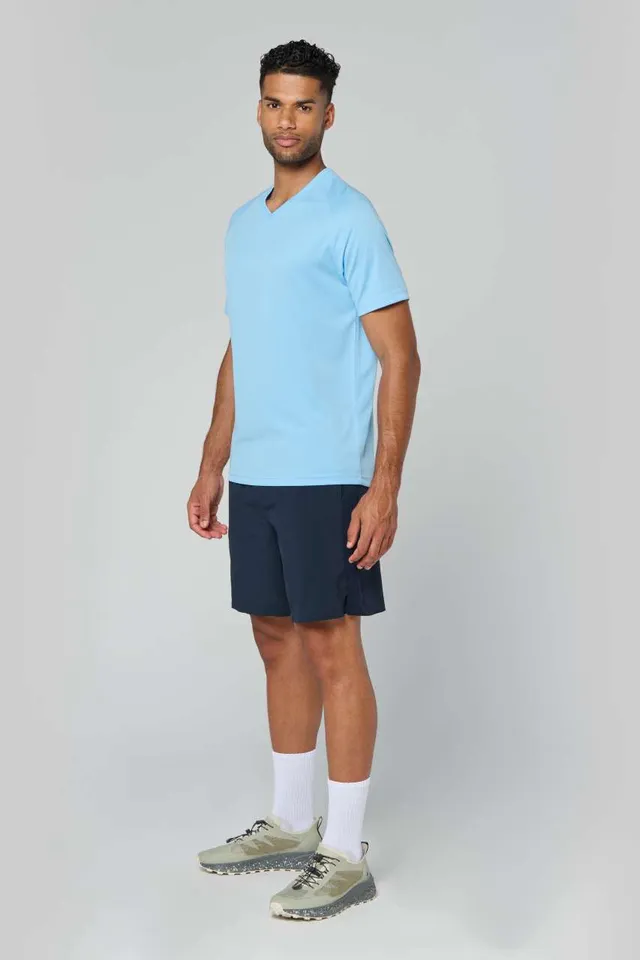 Proact férfi V-nyakú rövid ujjú sport póló (PA476), modellen