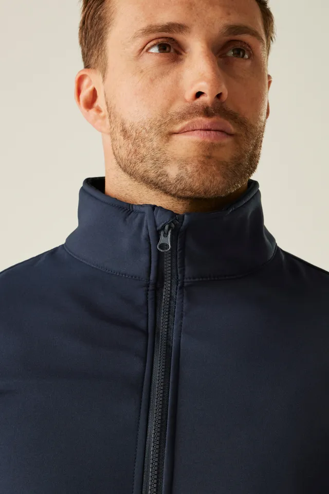 Regatta Ablaze nyomtatható férfi softshell (TRA628), modellen