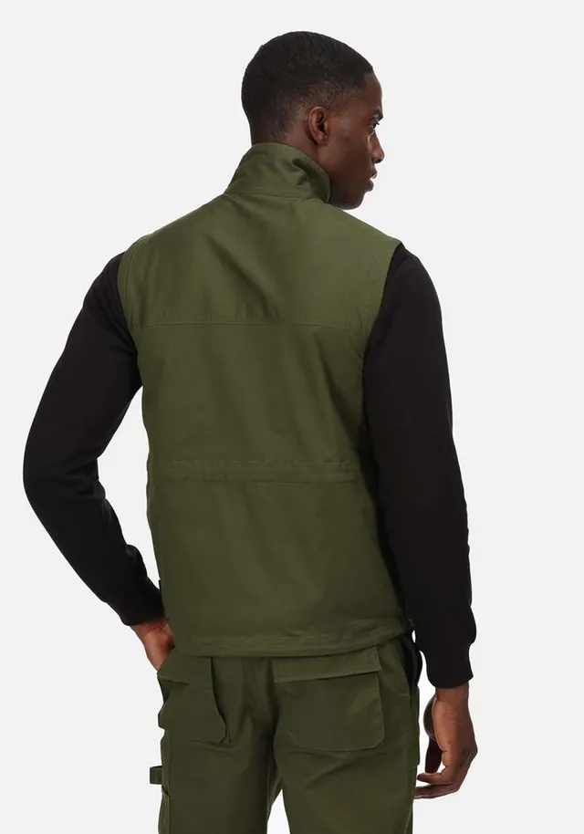 Regatta Pro Utility férfi mellény (TRA865), modellen