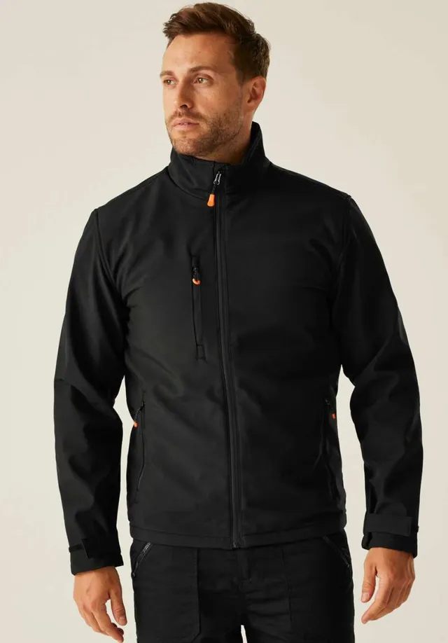 Regatta Thermogen Powercell 5000 fűthető férfi softshell dzseki (TRA739), modellen