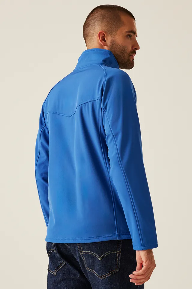 Regatta Uproar Interactive férfi softshell (TRA642), modellen