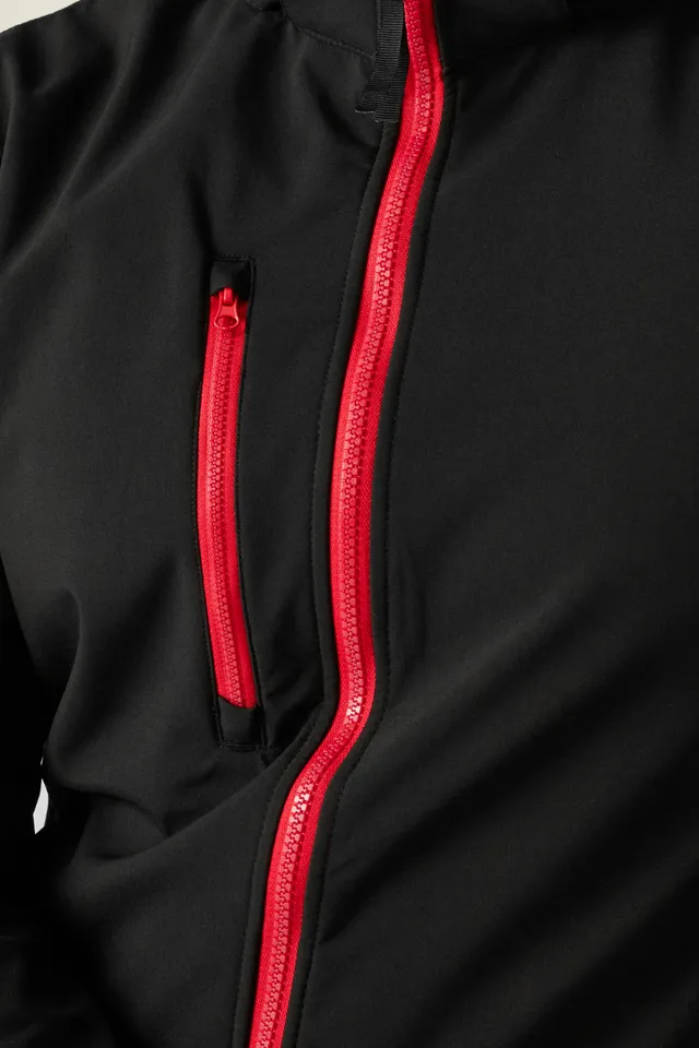 Regatta Venturer háromrétegű kapucnis nyomtatható férfi softshell dzseki (TRA701), modellen