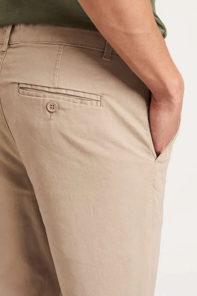 So Denim Adam Slim Chino férfi nadrág (SD020), modellen