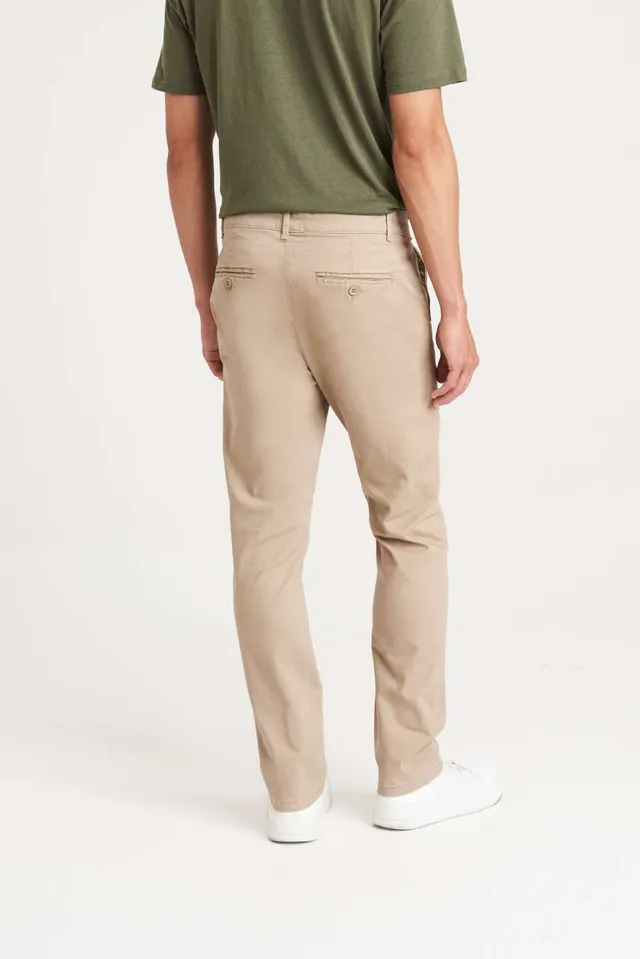 So Denim Adam Slim chino férfi nadrág (SD020), modellen
